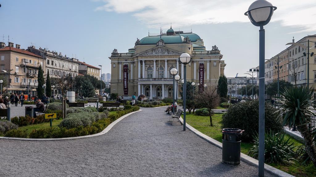 Deluxe 4 Star Studio Apartment Rijeka Buitenkant foto